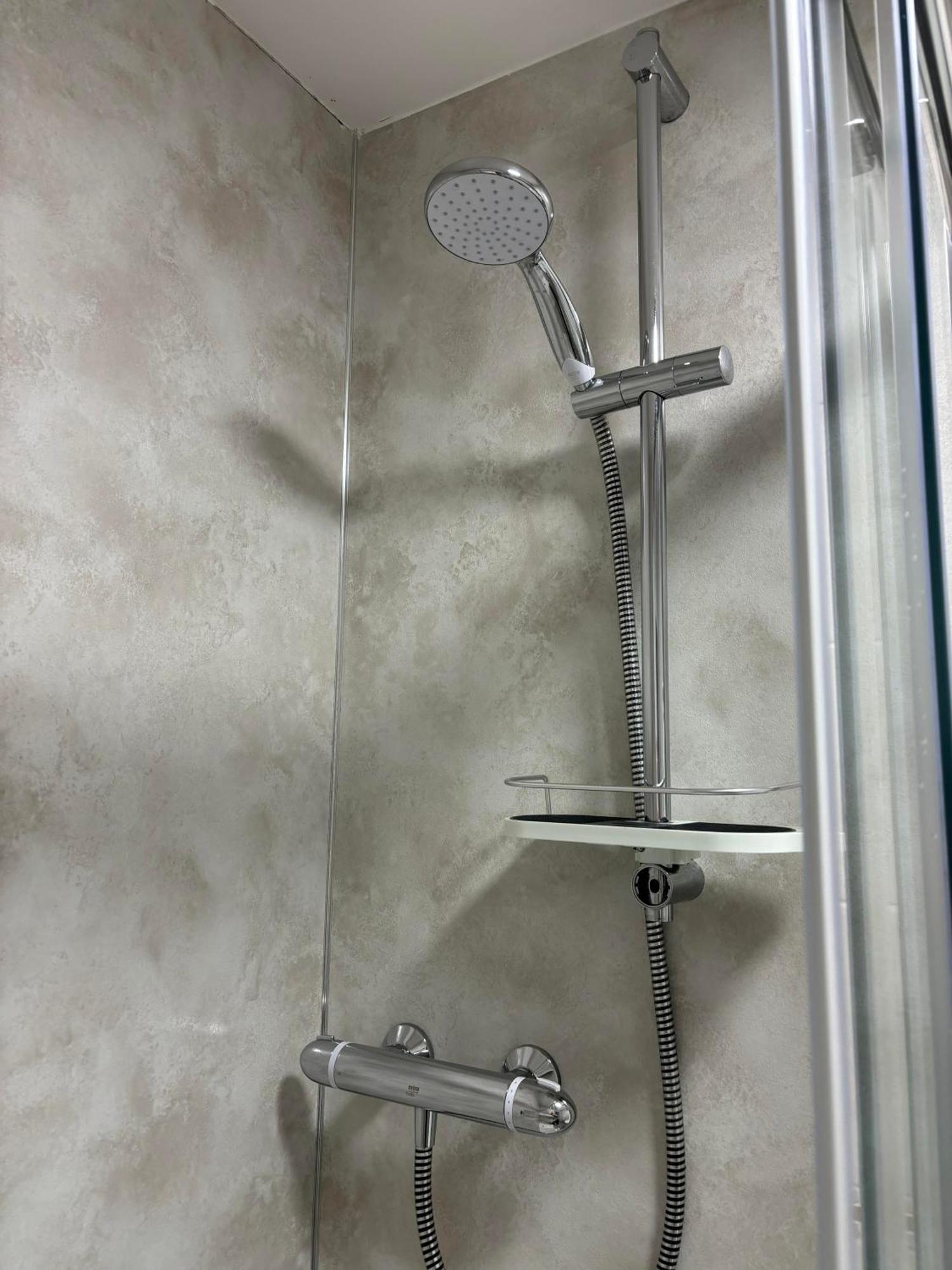 Conaglen, Glenloch View, Fort William 2-Bedroom Loch Side Flat المظهر الخارجي الصورة